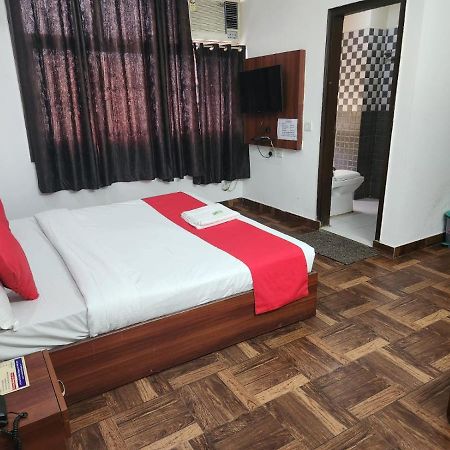 Hotel Cozy Cave New Delhi Ngoại thất bức ảnh